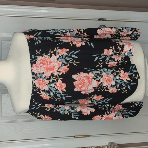 Billabong black with pink white green floral flowy long sleeve shirt size medium - Picture 5 of 9